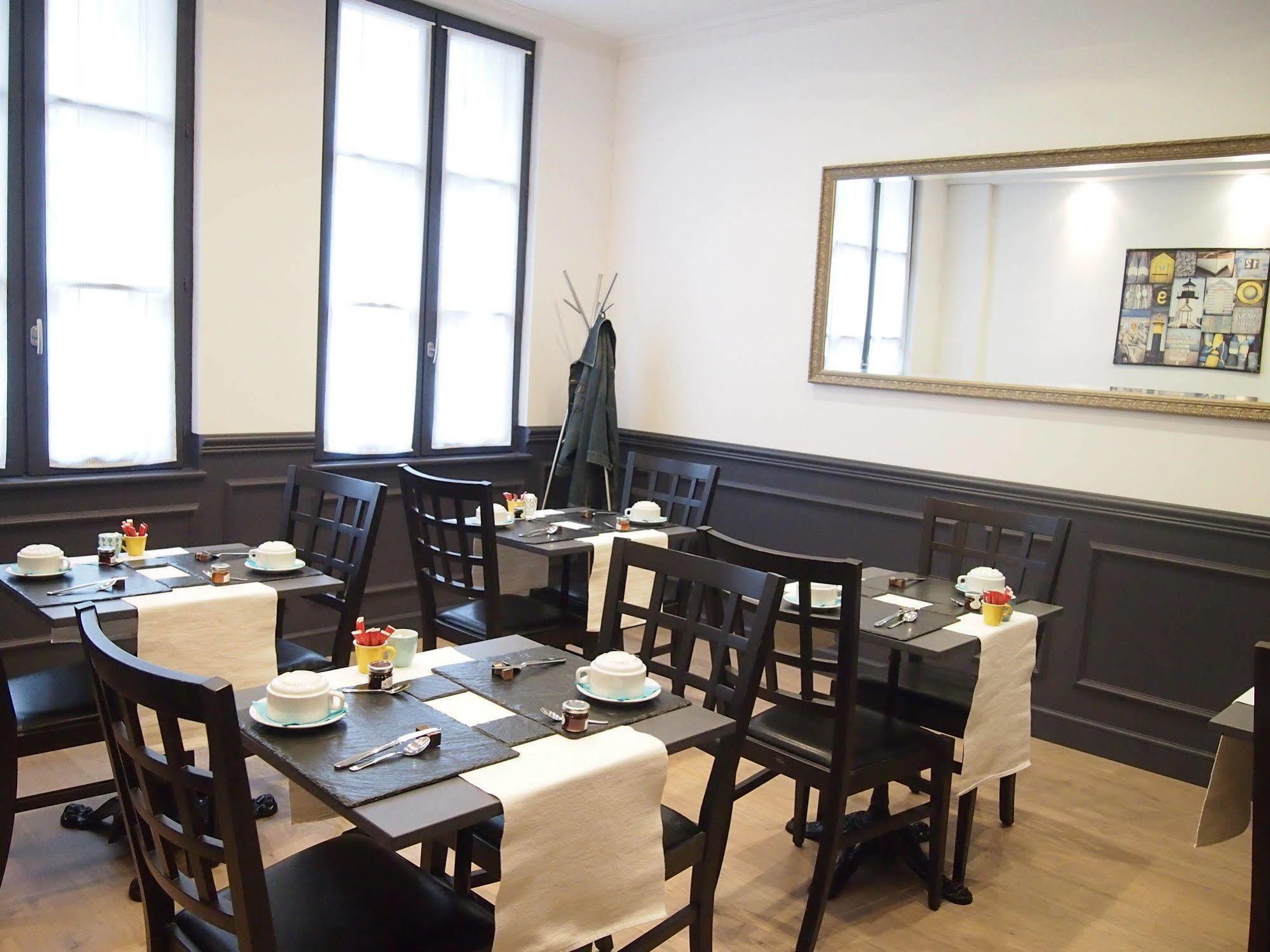 Hotel Colbert Tours Zewnętrze zdjęcie